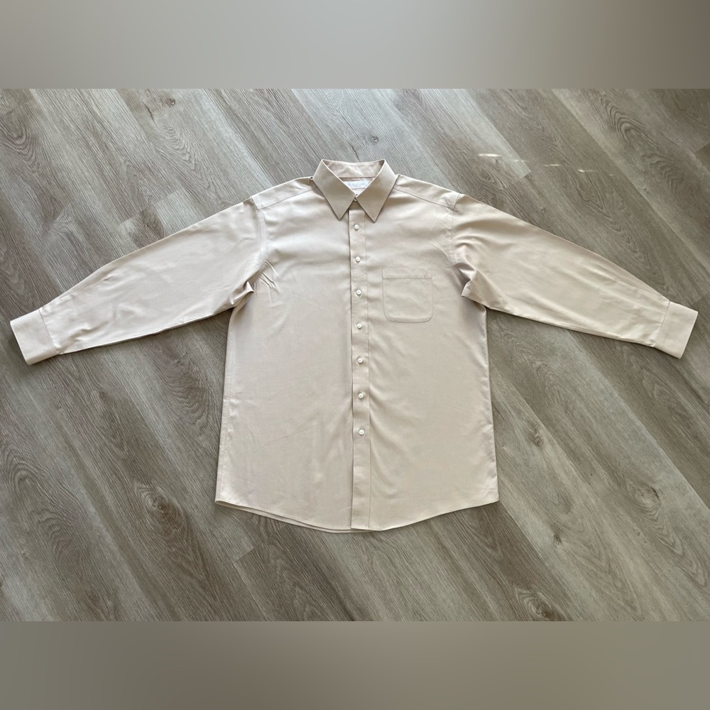 Gold Label Roundtree & Yorke Dress Shirt